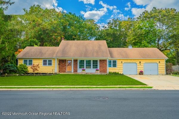 46 South Longview Road Howell, NJ 07731 - Photo 1 of 34 5C7A5A3C-E4F4-4056-994F-2E1542BE9FFD