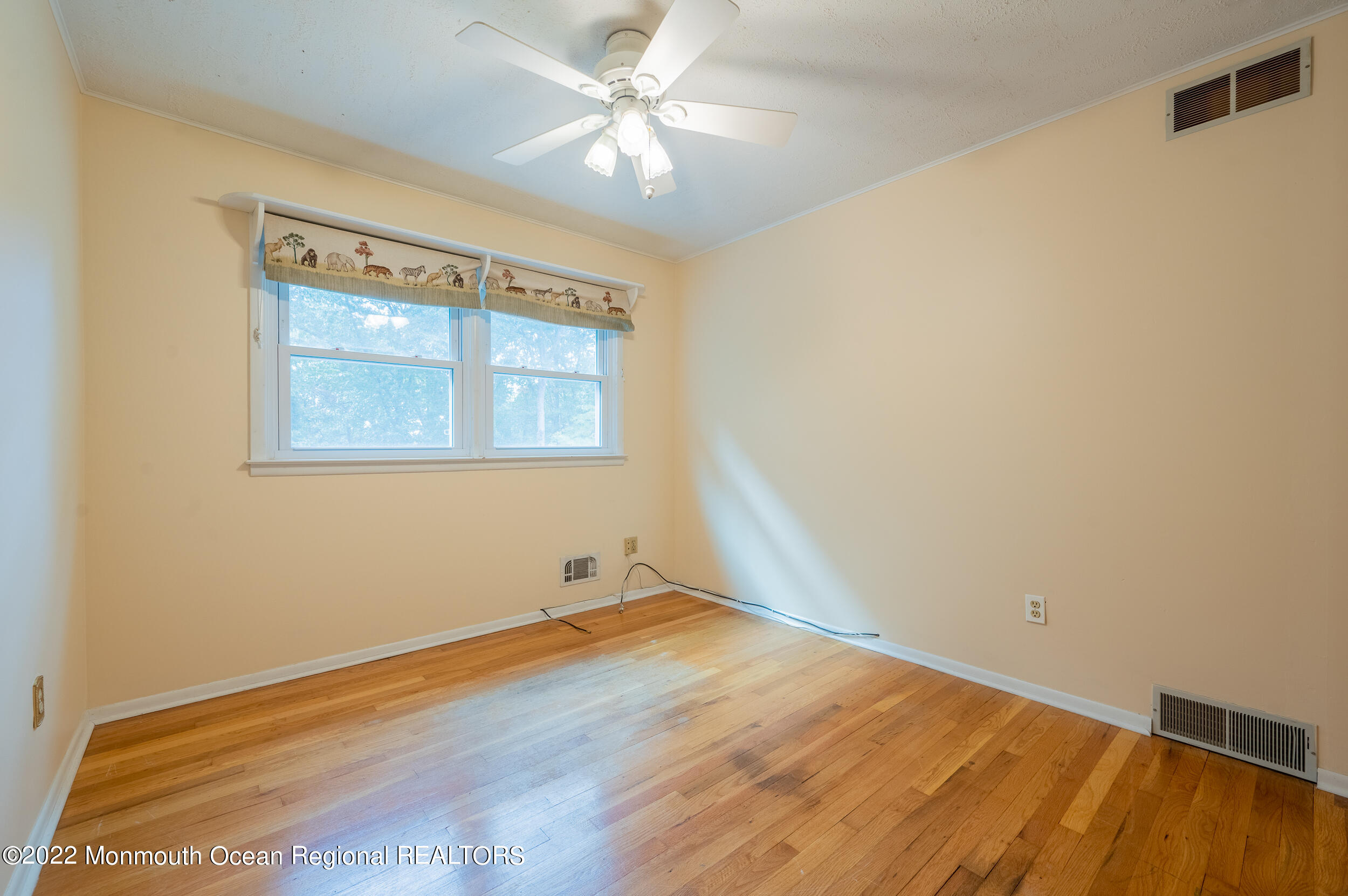 46 South Longview Road Howell, NJ 07731 - Photo 26 of 34 3479959B-9FF6-47D8-8698-C12DE40DB911