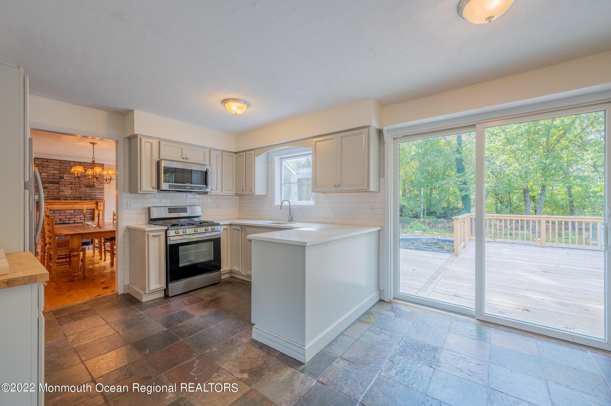 46 South Longview Road Howell, NJ 07731 - Photo 6 of 34 2364752E-82D2-4CA5-883F-35CF5C7DFB9B
