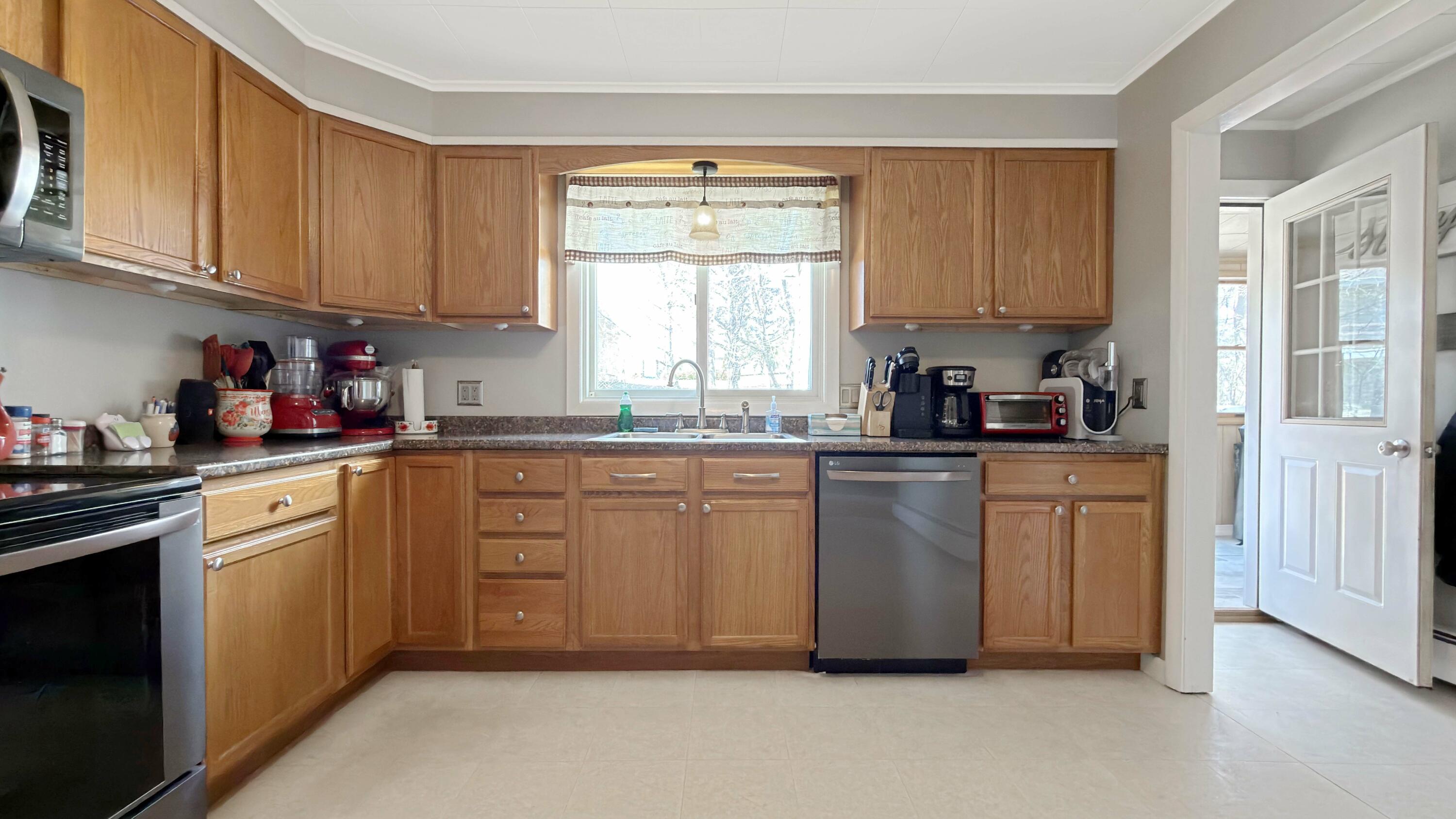 15 Home Farm Road Caribou, ME 04736 - Photo 11 of 74 E0512912-B958-4100-A8D0-3580148E5492