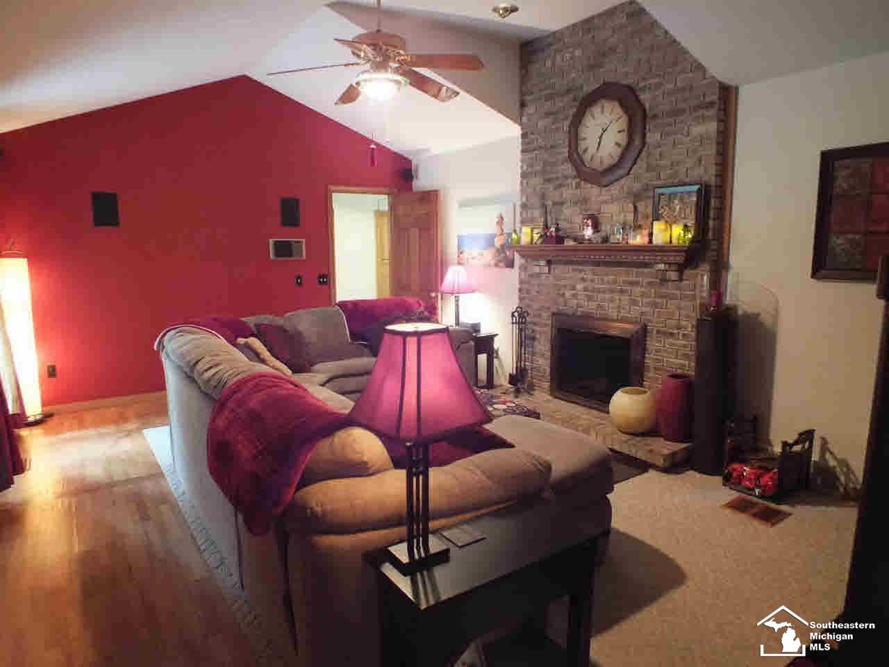 7588 Secor Road Lambertville, MI 48144 - Photo 14 of 25