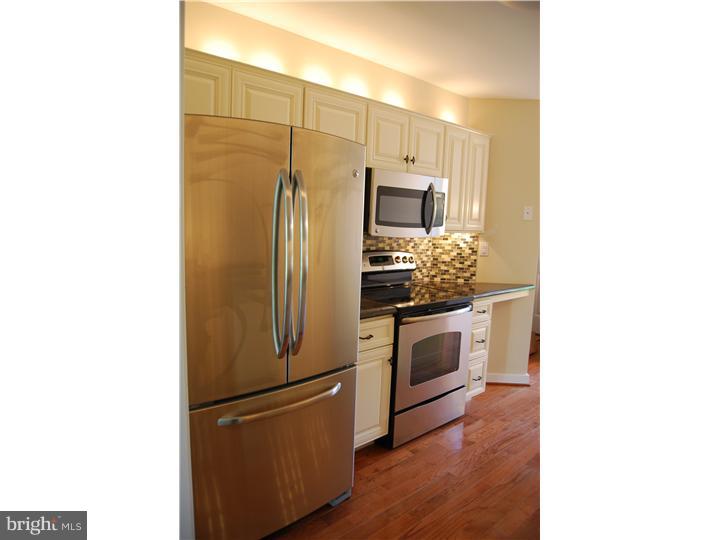 9 Windsor Circle Chesterbrook, PA 19087 - Photo 2 of 16 Kitchen