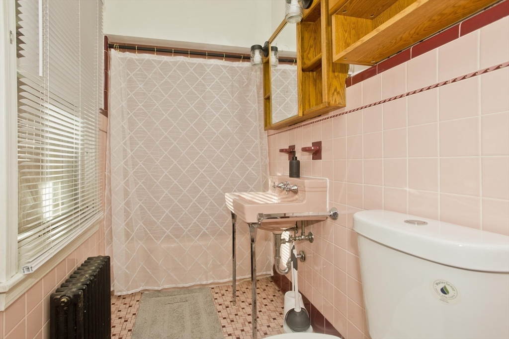 23 Jackson Street Chicopee, MA 01020 - Photo 14 of 22