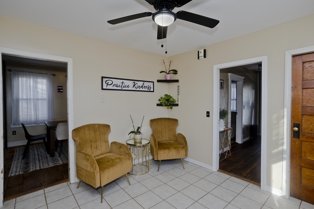 23 Jackson Street Chicopee, MA 01020 - Photo 6 of 22