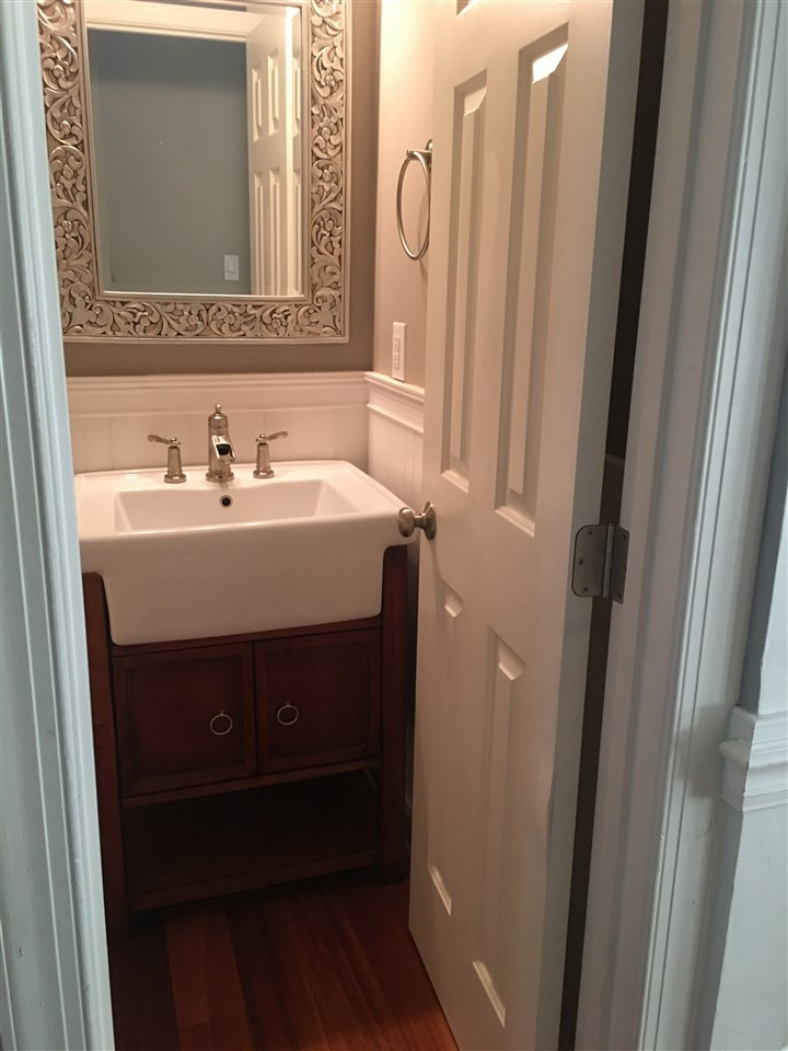 4328 Hickory Ridge Drive Raleigh, NC 27609 - Photo 9 of 16 Powder Room