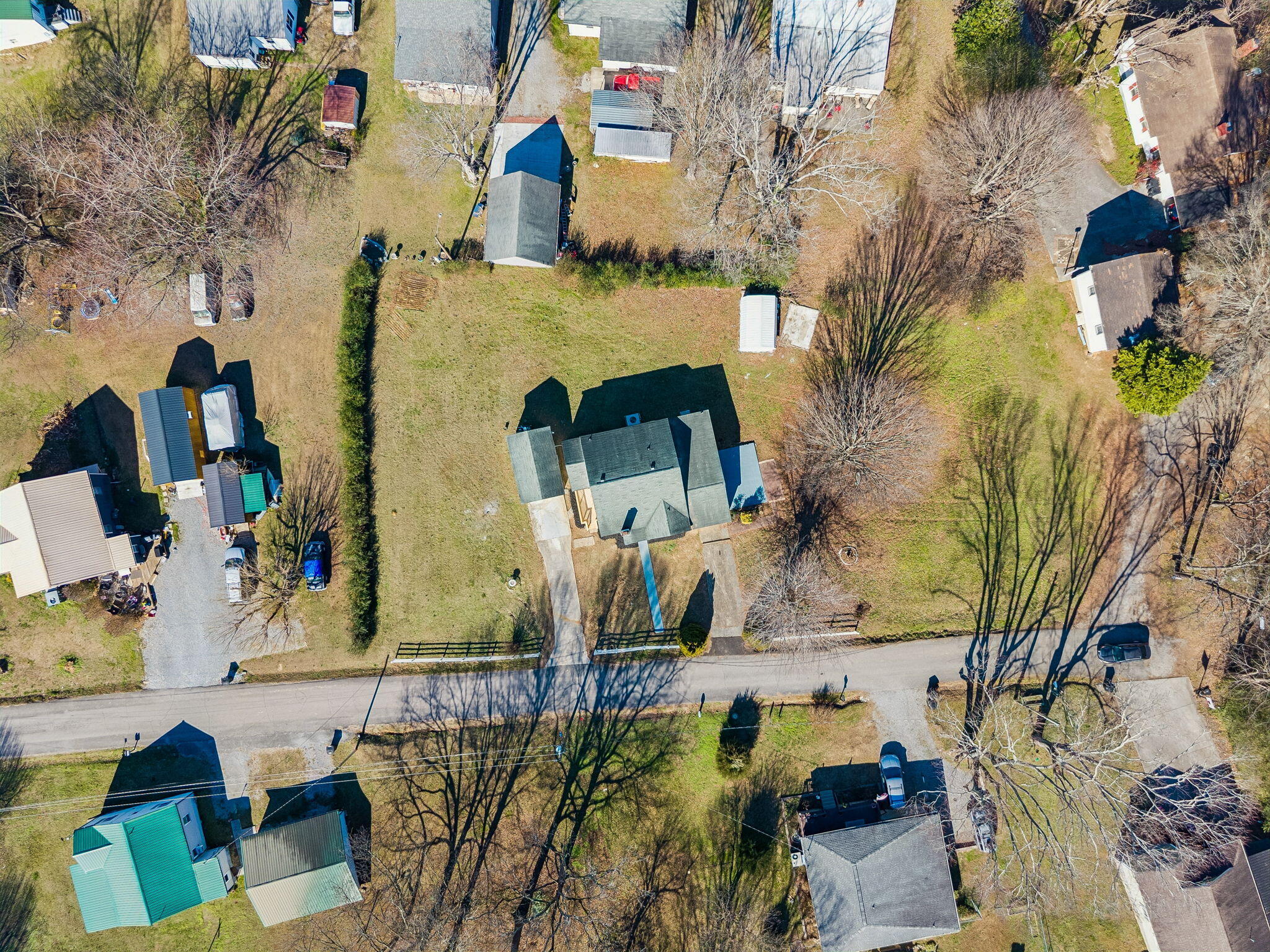 406 Taylor Street Athens, TN 37303 - Photo 2 of 37 54-406 Taylor St Athens - 054