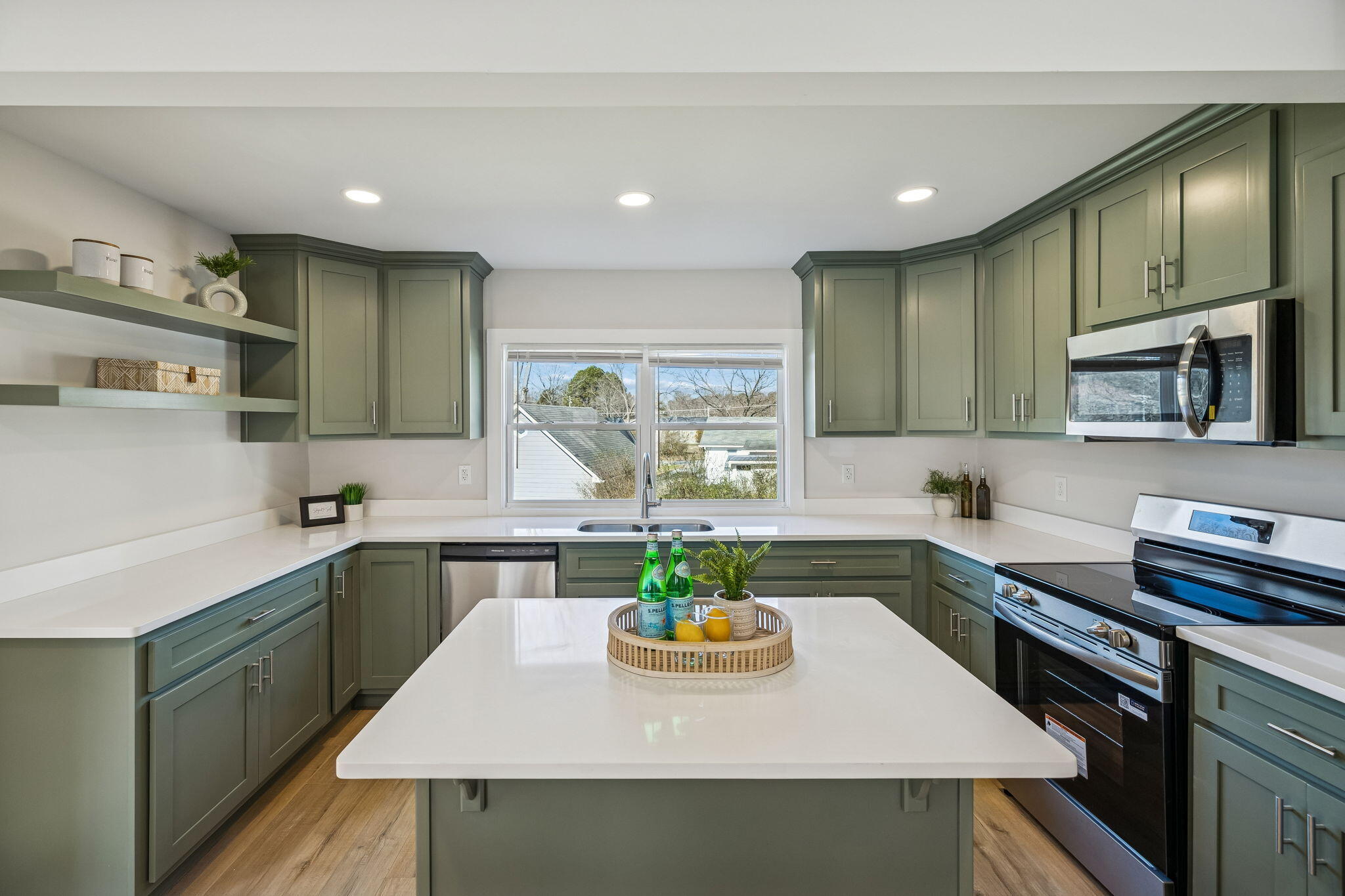 406 Taylor Street Athens, TN 37303 - Photo 9 of 37 13-406 Taylor St Athens - 011