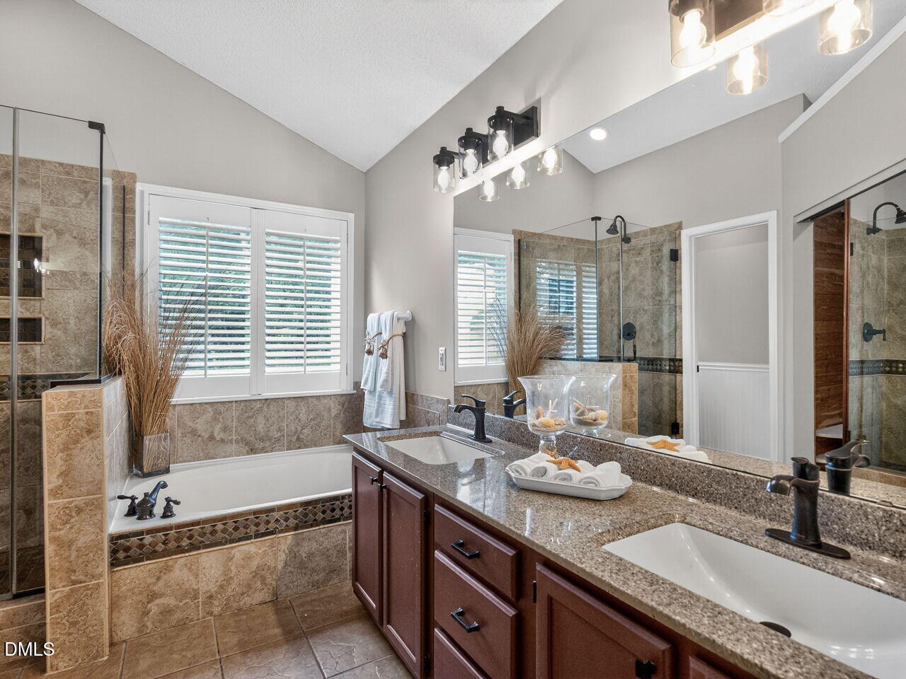 12321 Inglehurst Drive Raleigh, NC 27613 - Photo 18 of 28 021-1280x960-primary-bath