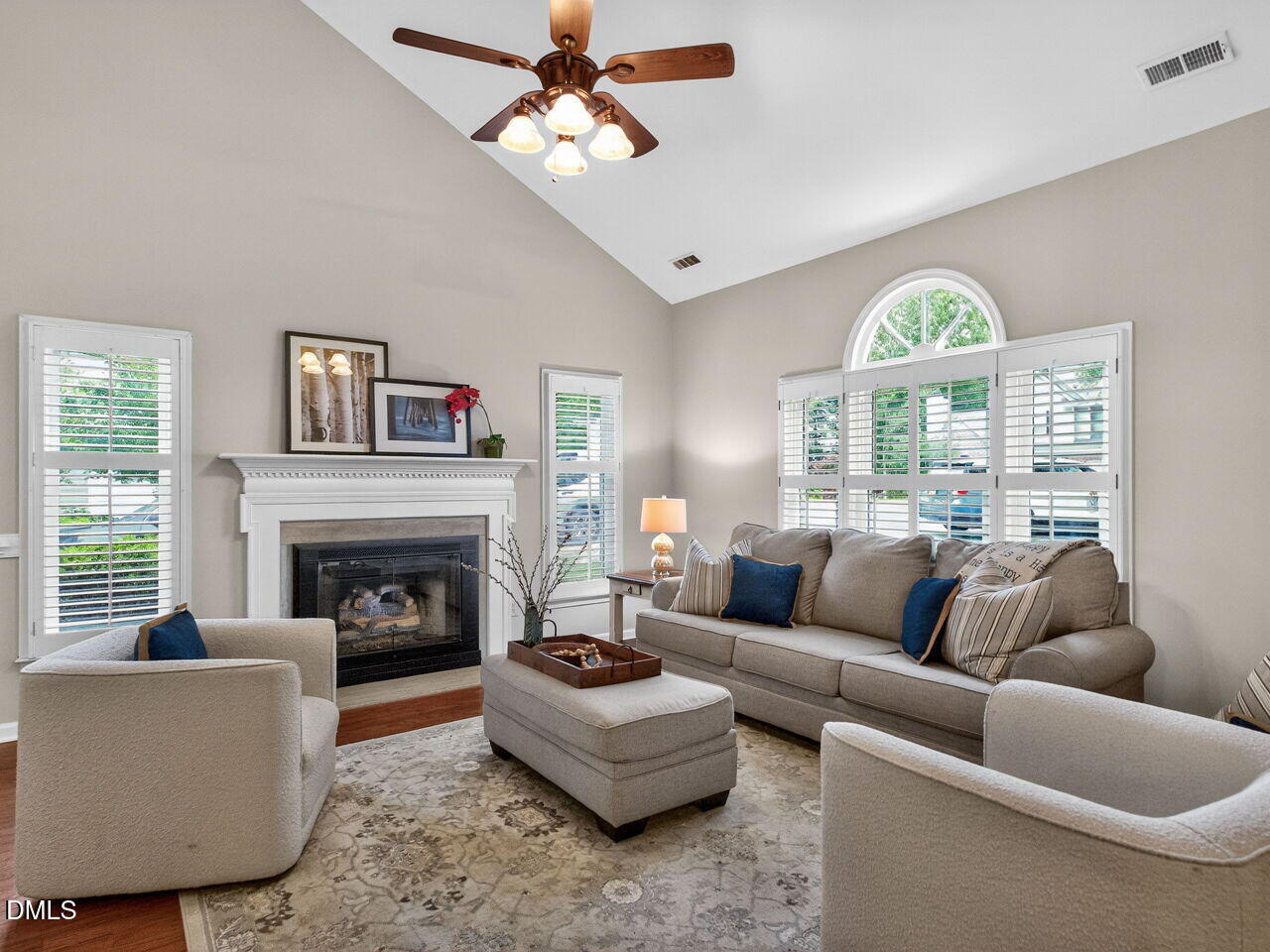 12321 Inglehurst Drive Raleigh, NC 27613 - Photo 2 of 28 006-1280x960-living-room