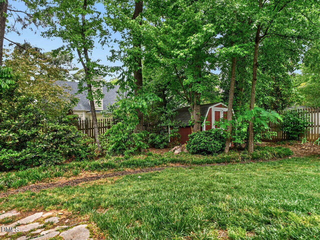 12321 Inglehurst Drive Raleigh, NC 27613 - Photo 28 of 28 030-1280x960-backyard
