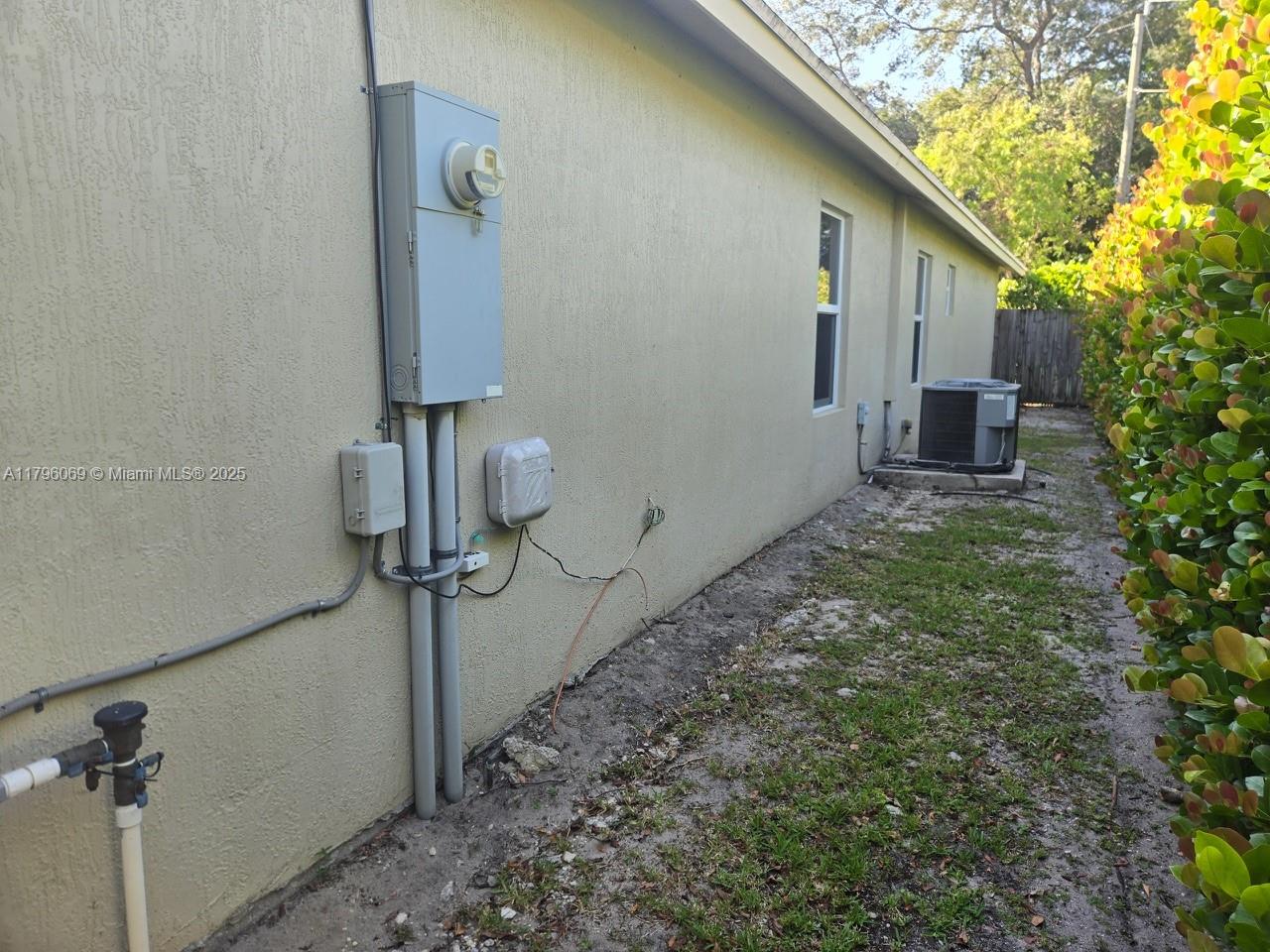 4815 Jefferson Road Delray Beach, FL 33445 - Photo 20 of 20 AC Condensing Unit