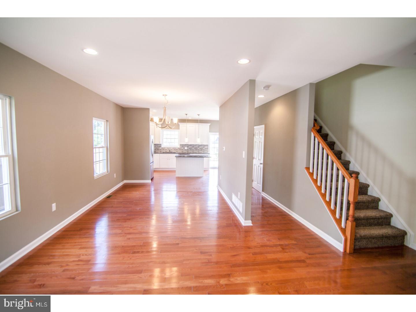 1019 Crystle Road Aston, PA 19014 - Photo 3 of 15