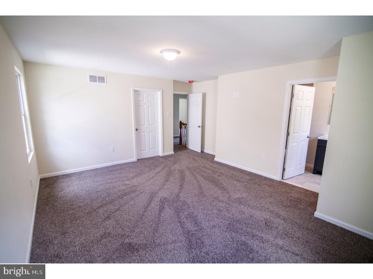 1019 Crystle Road Aston, PA 19014 - Photo 8 of 15