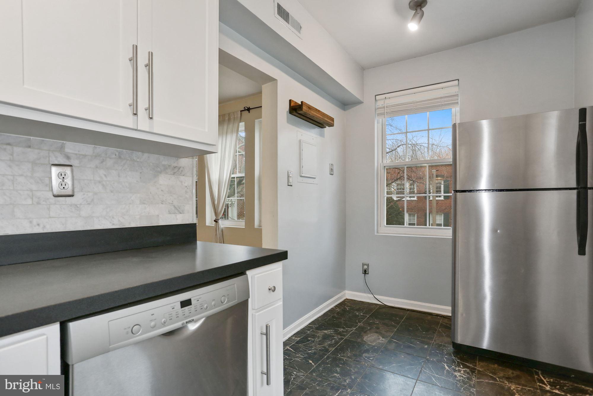 1900 North Rhodes Street, Unit 69 Arlington, VA 22201 - Photo 5 of 19 Large Eat-In Space Kitchen