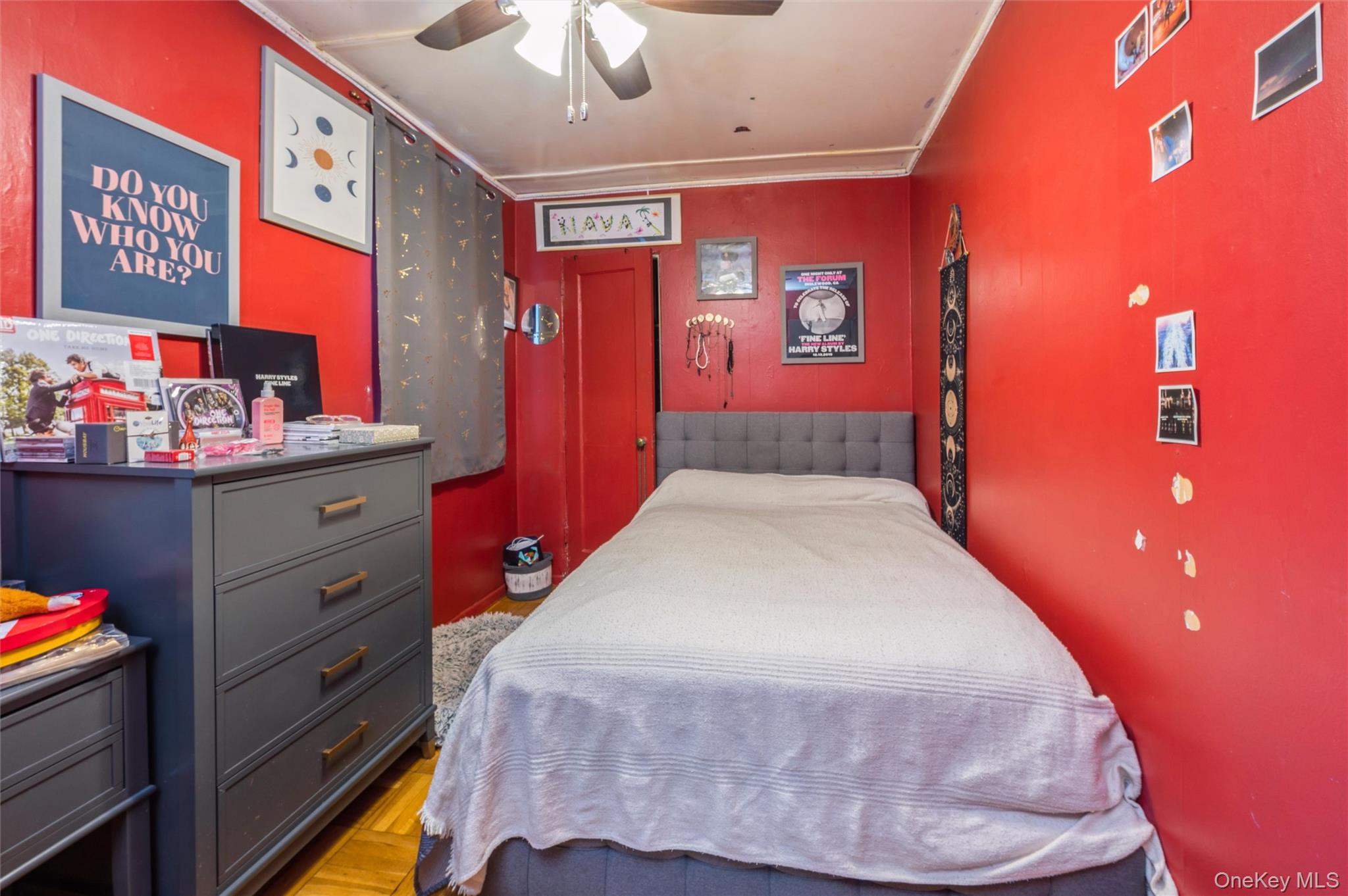 755 Bronx River Road, Unit 1C Bronxville, NY 10708 - Photo 10 of 16 a bed room with a bed and a dresser