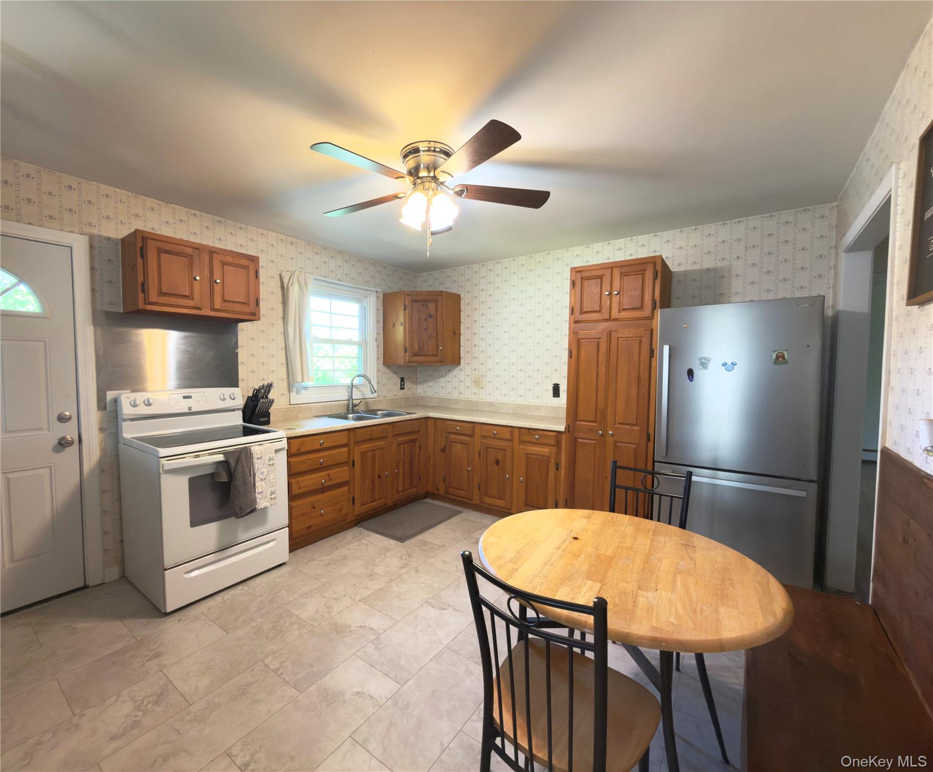 52 Holt Road Hyde Park, NY 12538 - Photo 3 of 14