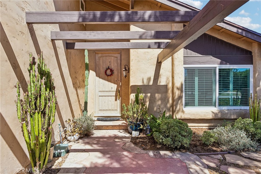 42 Kanan Road Oak Park, CA 91377 - Photo 3 of 69 Gallery Image 3