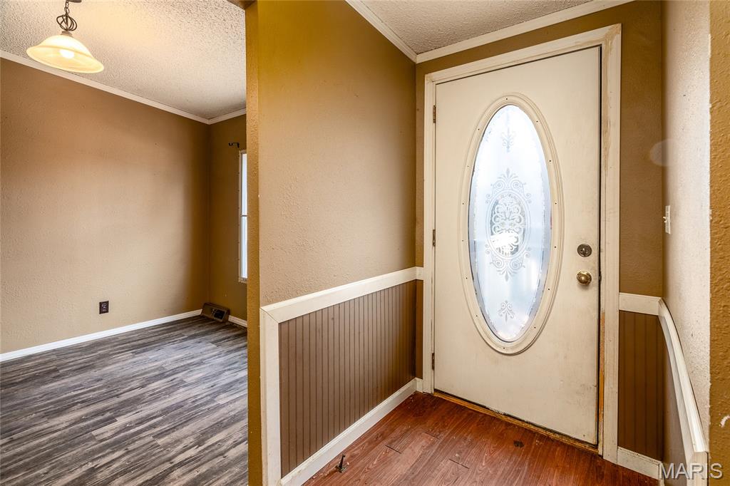 302 Russell Street Cambria, IL 62915 - Photo 12 of 40