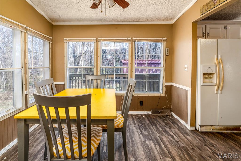 302 Russell Street Cambria, IL 62915 - Photo 20 of 40