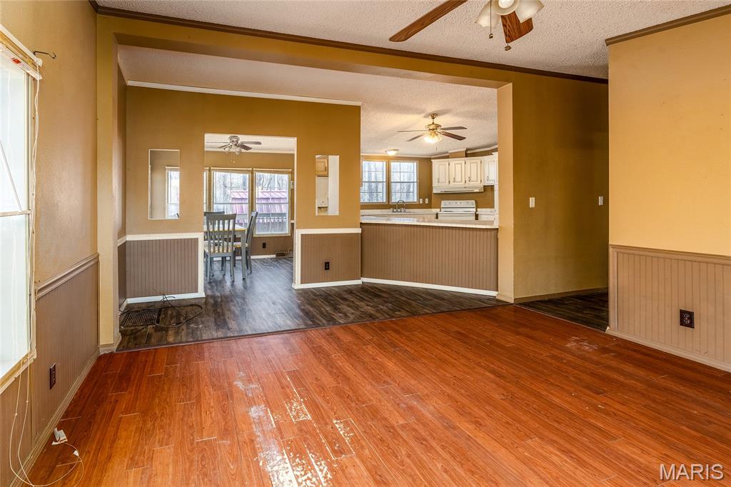 302 Russell Street Cambria, IL 62915 - Photo 22 of 40