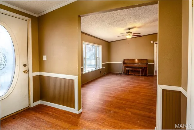 $89,500 | 302 Russell Street, Cambria, IL 62915