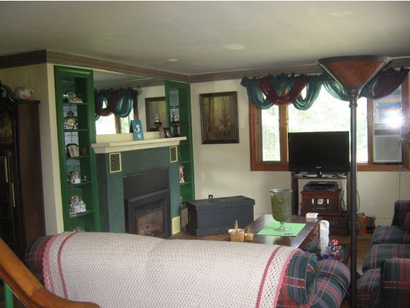 41 Salmon Falls Road Somersworth, NH 03878 - Photo 4 of 35 Gallery Image 4