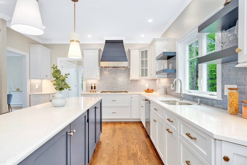 32 Brookside Avenue Lexington, MA 02421 - Photo 9 of 33 Gallery Image 9