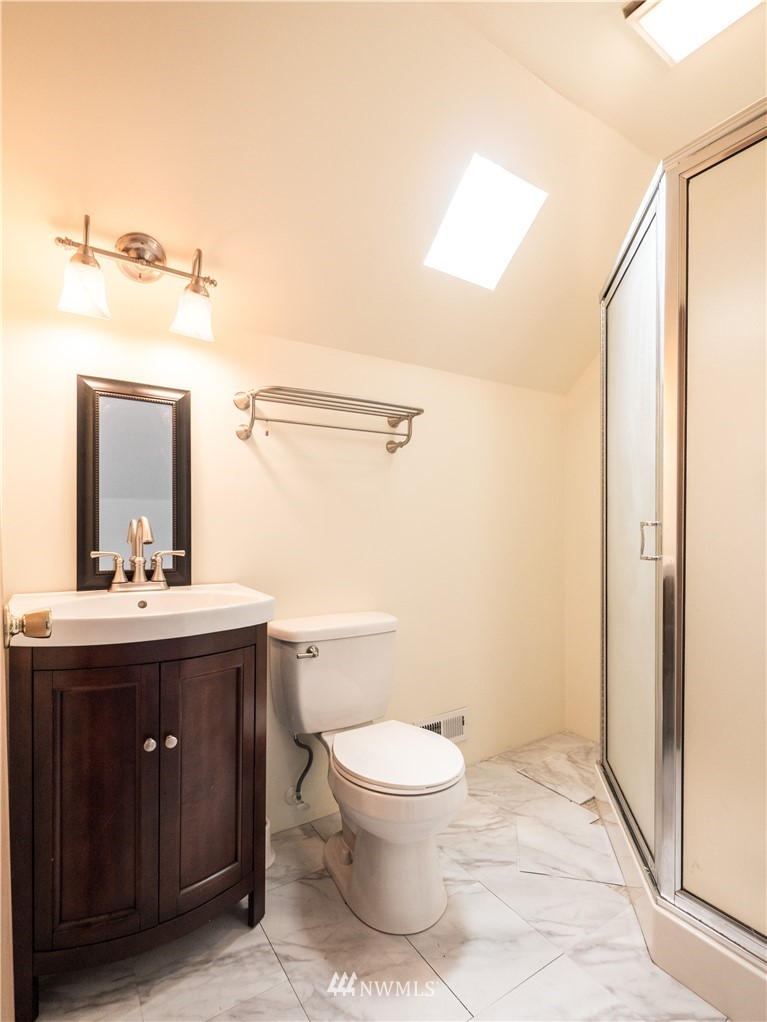 9847 Case Road Southwest Olympia, WA 98512 - Photo 11 of 40 Gallery Image 11