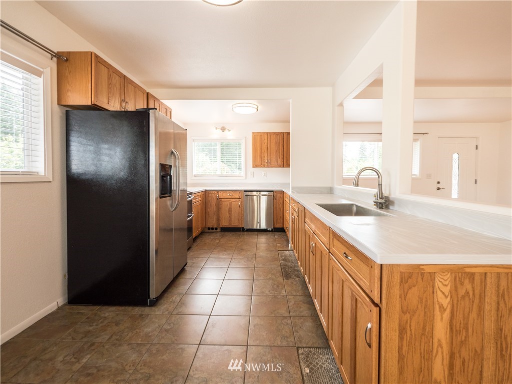 9847 Case Road Southwest Olympia, WA 98512 - Photo 7 of 40 Gallery Image 7