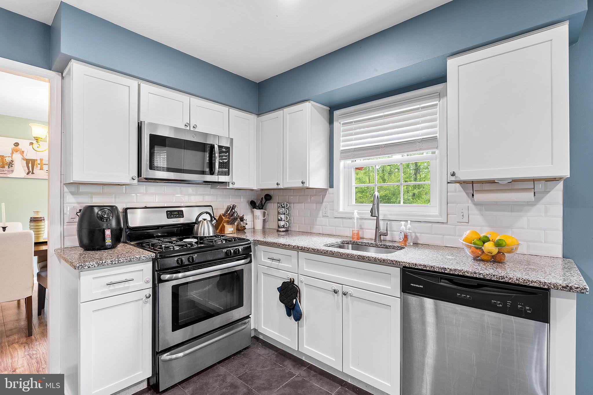 29 Hawthorne Road Sicklerville, NJ 08081 - Photo 8 of 32 Gallery Image 8