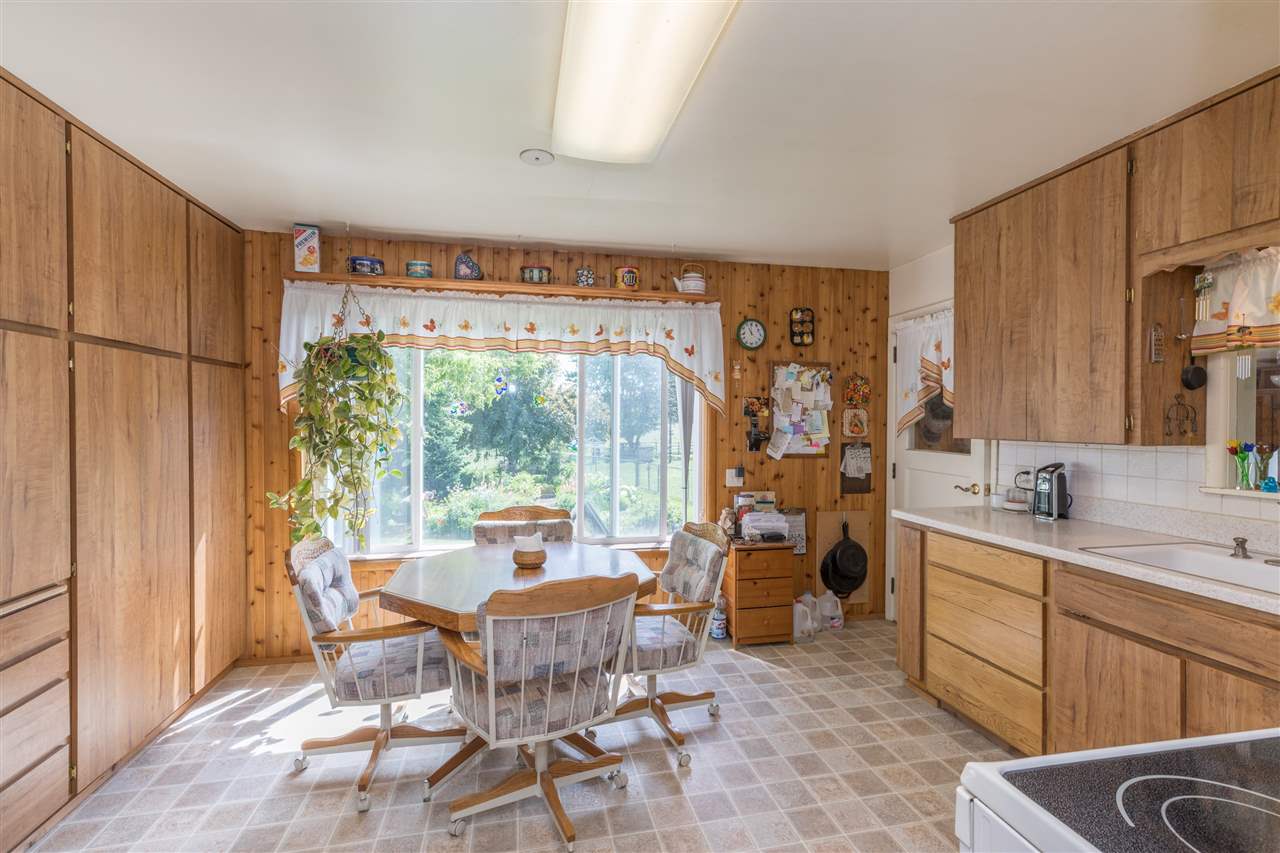39208 North Spotted Road Clayton, WA 99110 - Photo 4 of 20