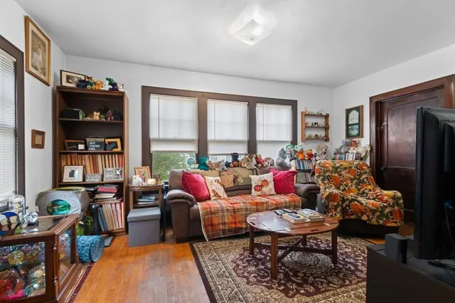 $245,000 | 1360 East Mason Street, Green Bay, WI 54301