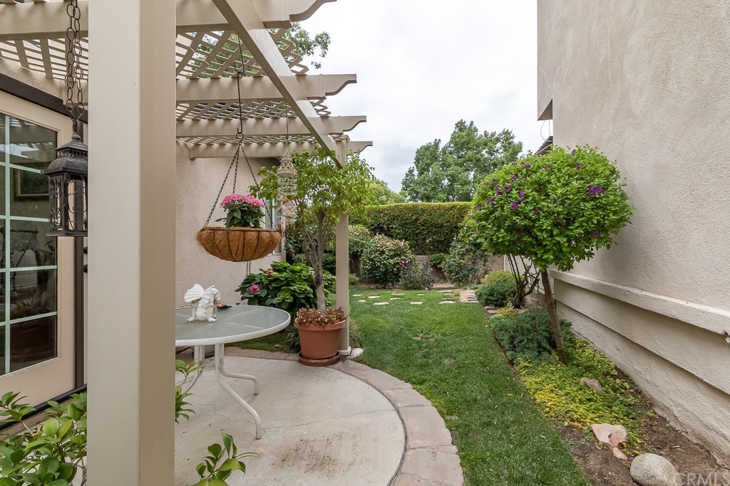 7670 Calle Talia Highland, CA 92346 - Photo 34 of 37