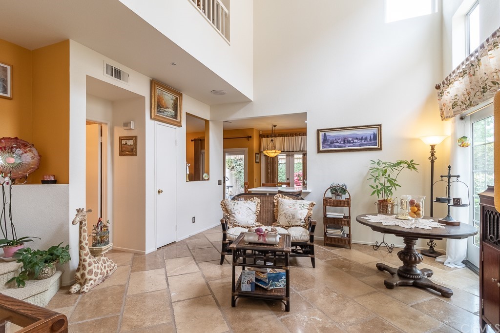 7670 Calle Talia Highland, CA 92346 - Photo 5 of 37