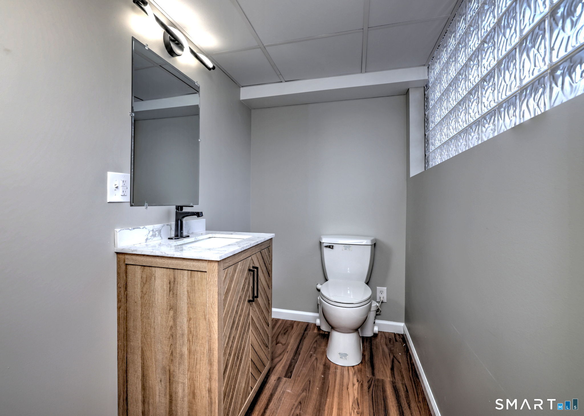 884 Grassy Hill Road Orange, CT 06477 - Photo 33 of 40