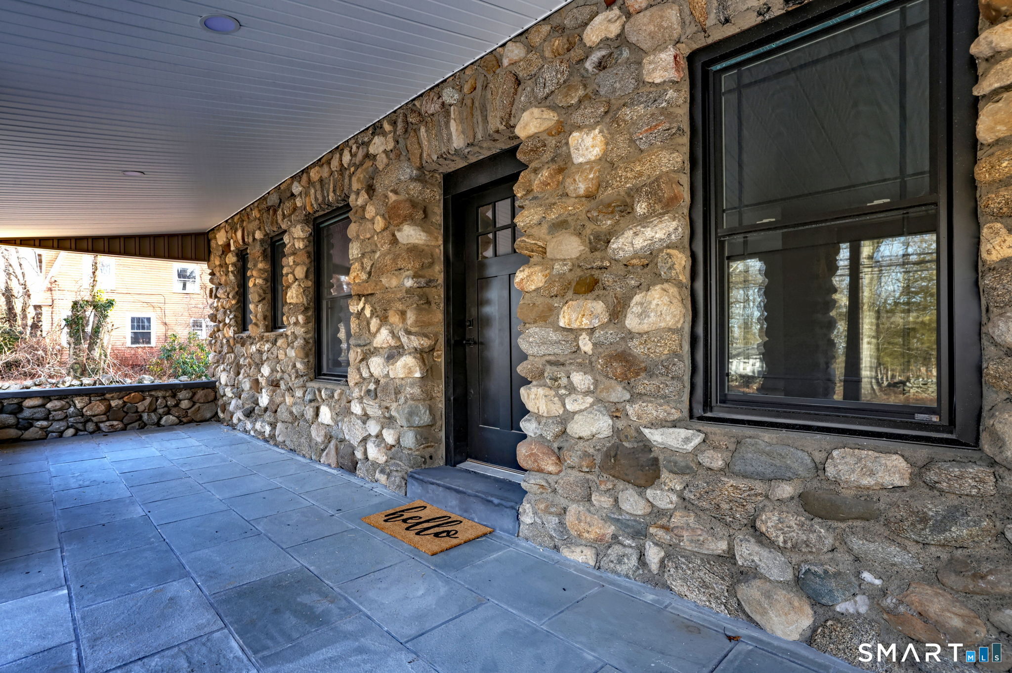 884 Grassy Hill Road Orange, CT 06477 - Photo 4 of 40