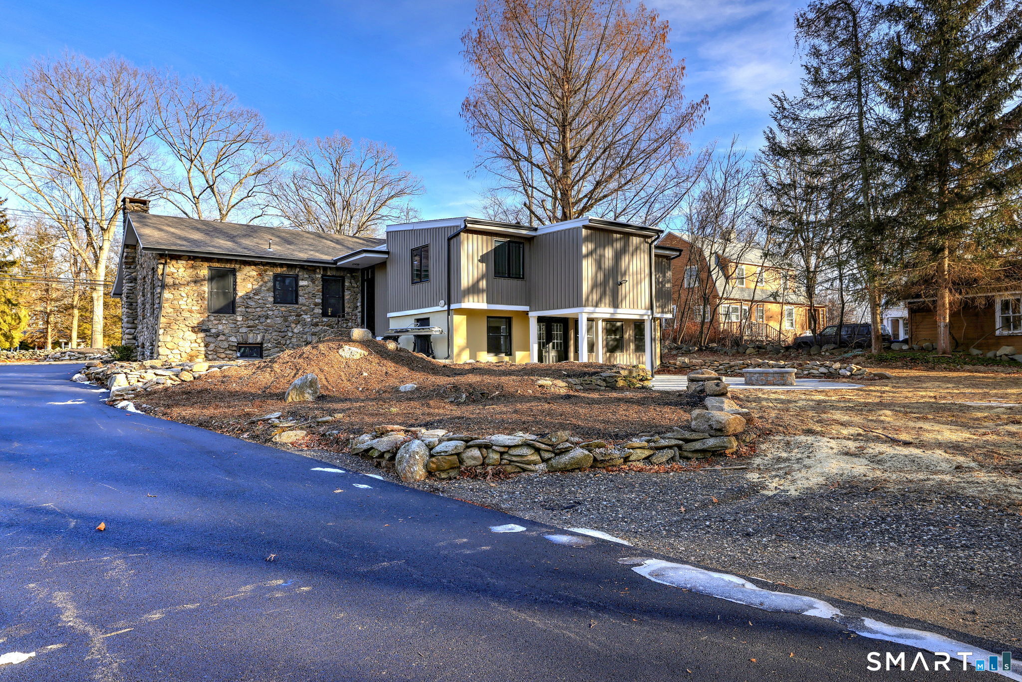 884 Grassy Hill Road Orange, CT 06477 - Photo 7 of 40