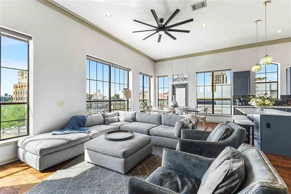 $819,900 | 330 Austin Avenue, Unit 322, Waco, TX 76701