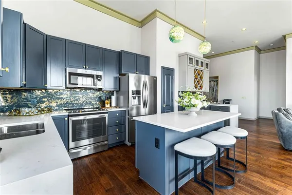 $819,900 | 330 Austin Avenue, Unit 322, Waco, TX 76701