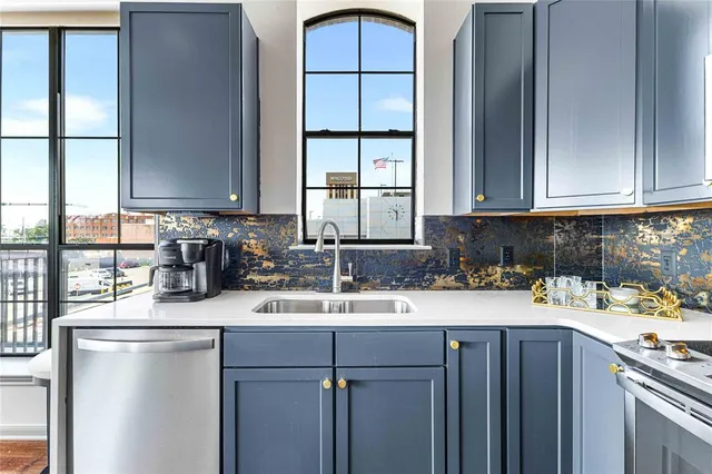 $819,900 | 330 Austin Avenue, Unit 322, Waco, TX 76701