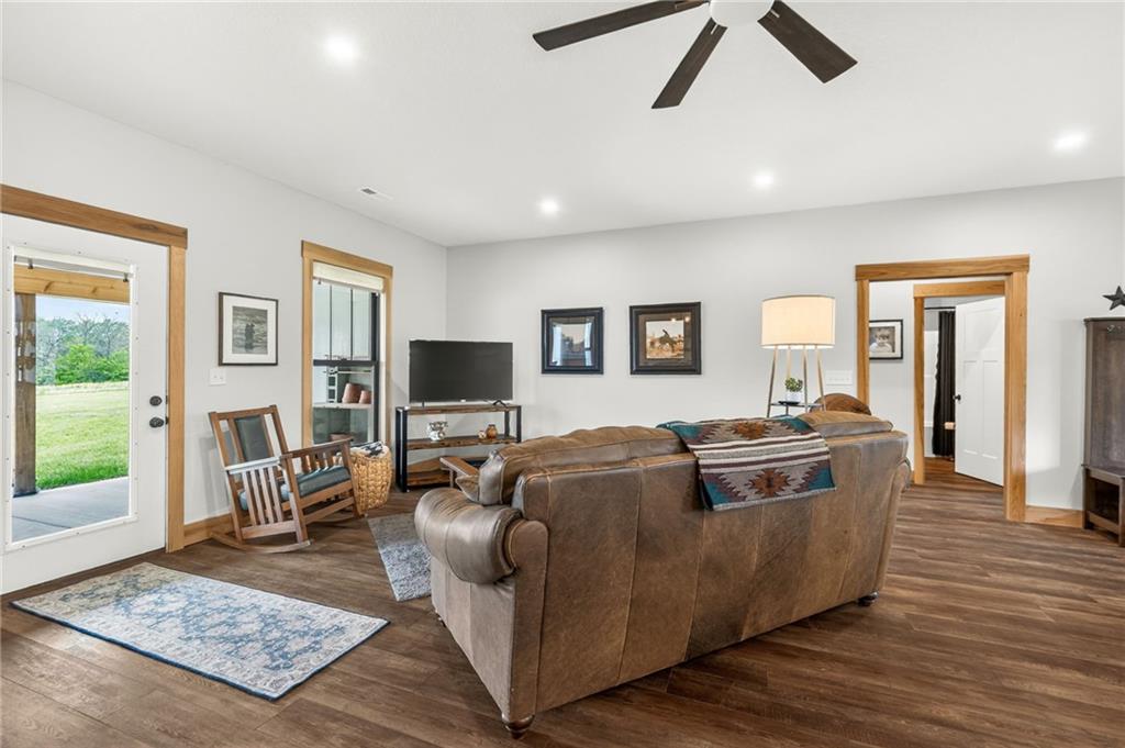 8467 Southeast Whitetail Road Polo, MO 64671 - Photo 20 of 36