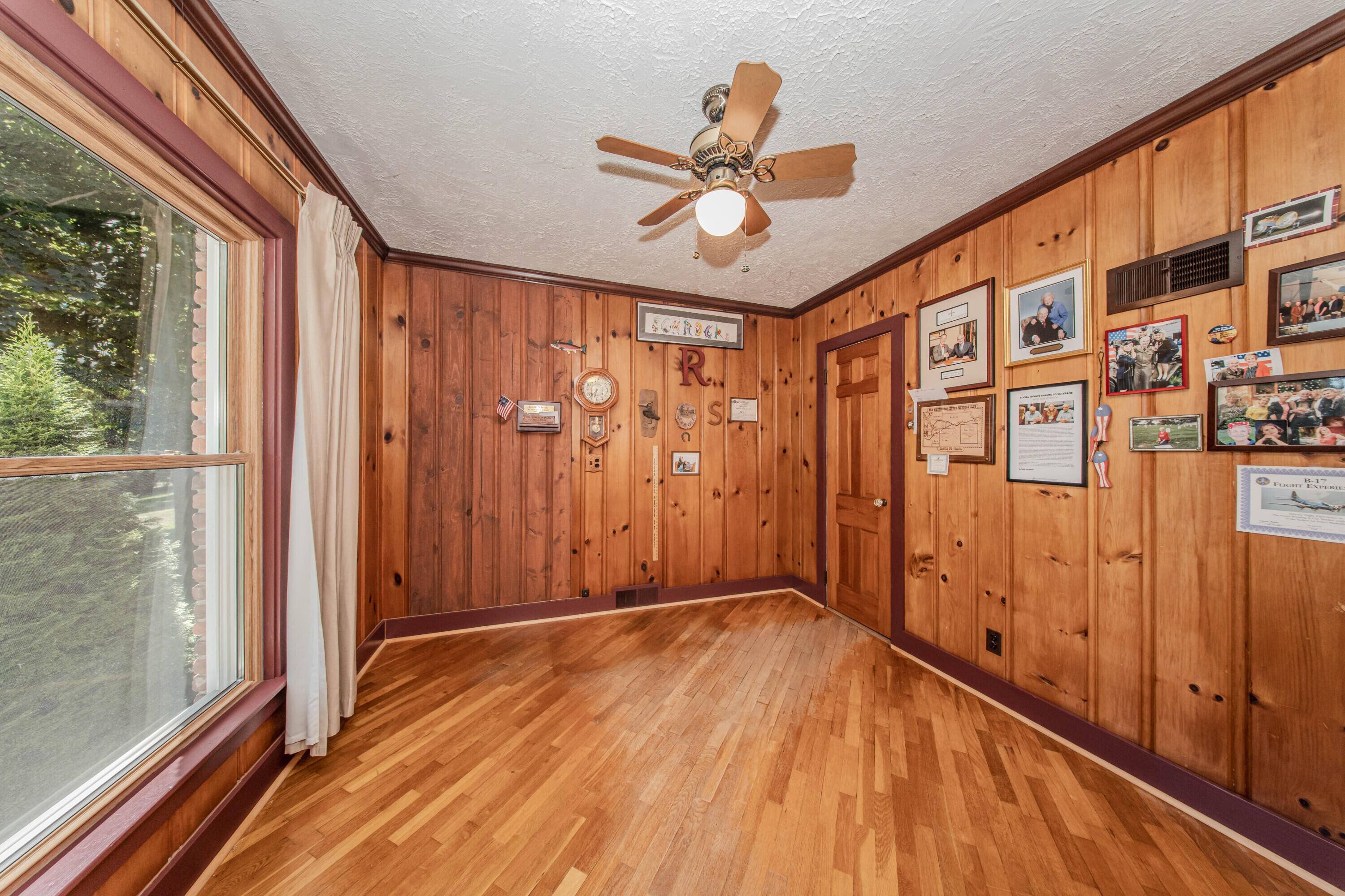 675 Mooreville Road Milan, MI 48160 - Photo 16 of 93 15 Den 1