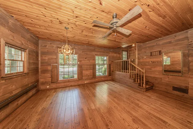 $599,000 | 675 Mooreville Road, Milan, MI 48160