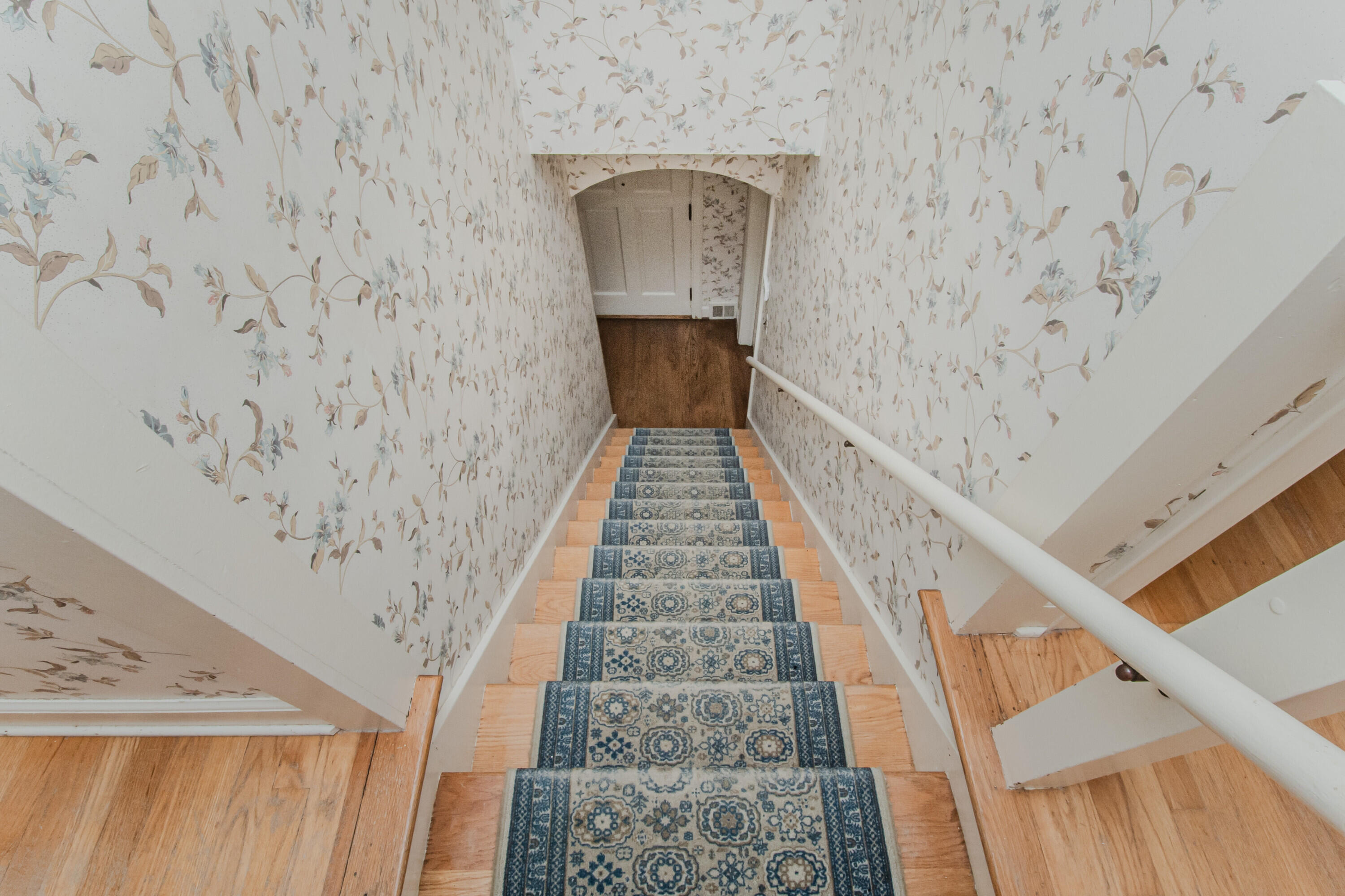 675 Mooreville Road Milan, MI 48160 - Photo 29 of 93 28 Stairs up 2