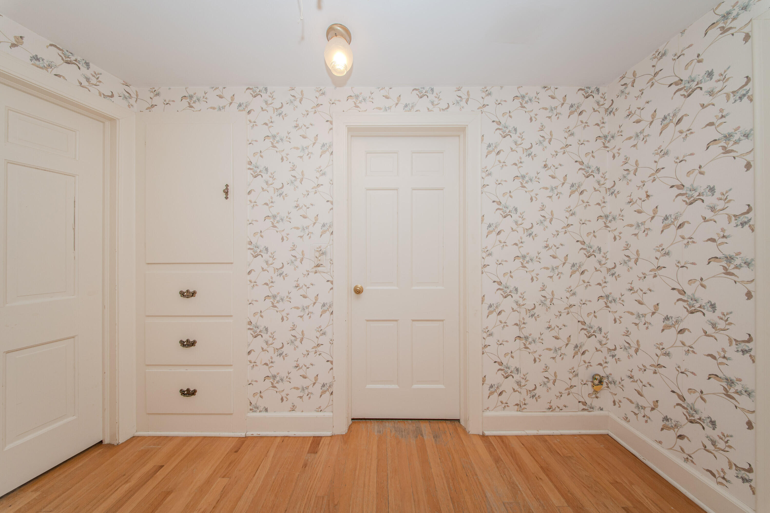 675 Mooreville Road Milan, MI 48160 - Photo 31 of 93 31 Hall 2