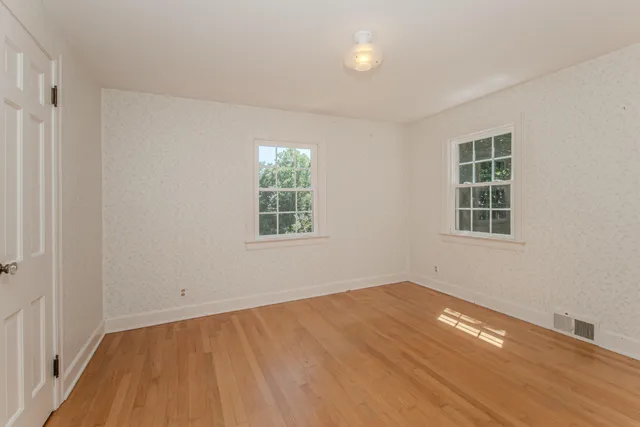 $599,000 | 675 Mooreville Road, Milan, MI 48160