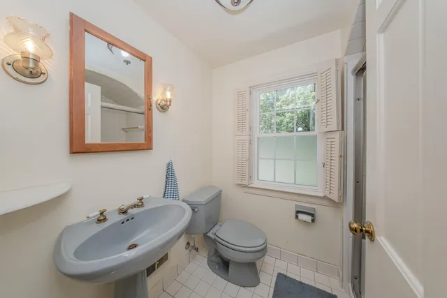 $599,000 | 675 Mooreville Road, Milan, MI 48160