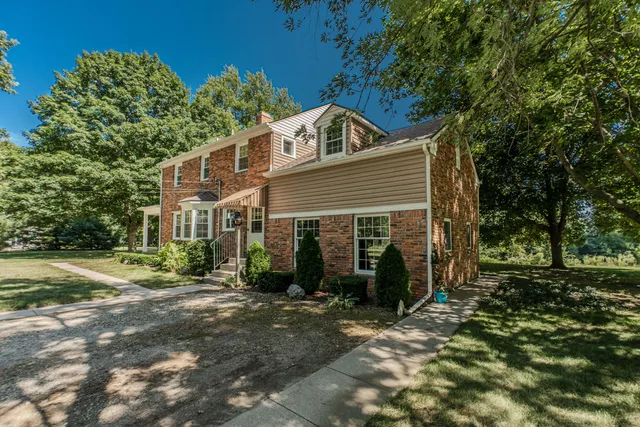 $599,000 | 675 Mooreville Road, Milan, MI 48160