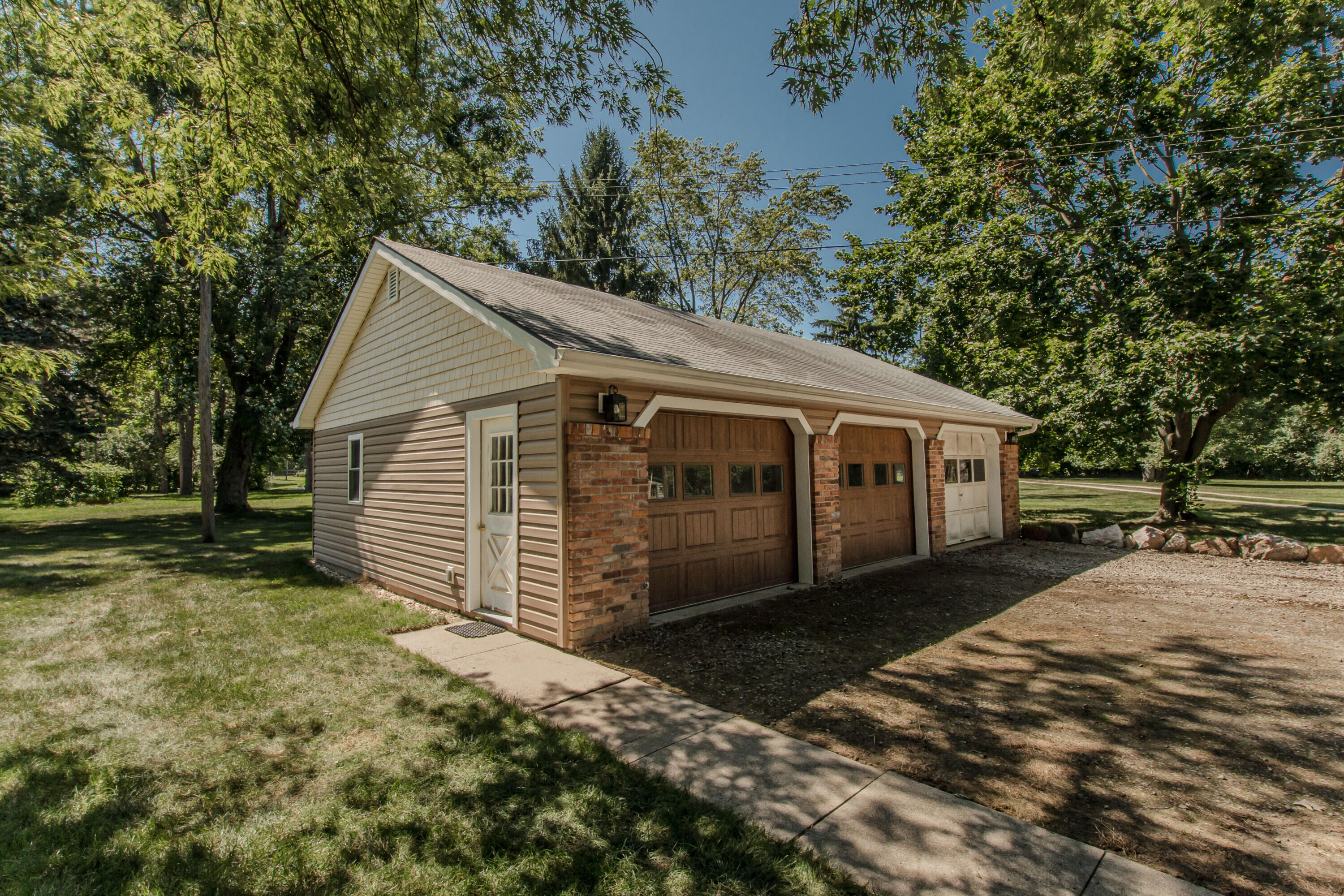 675 Mooreville Road Milan, MI 48160 - Photo 77 of 93 78 Garage 2