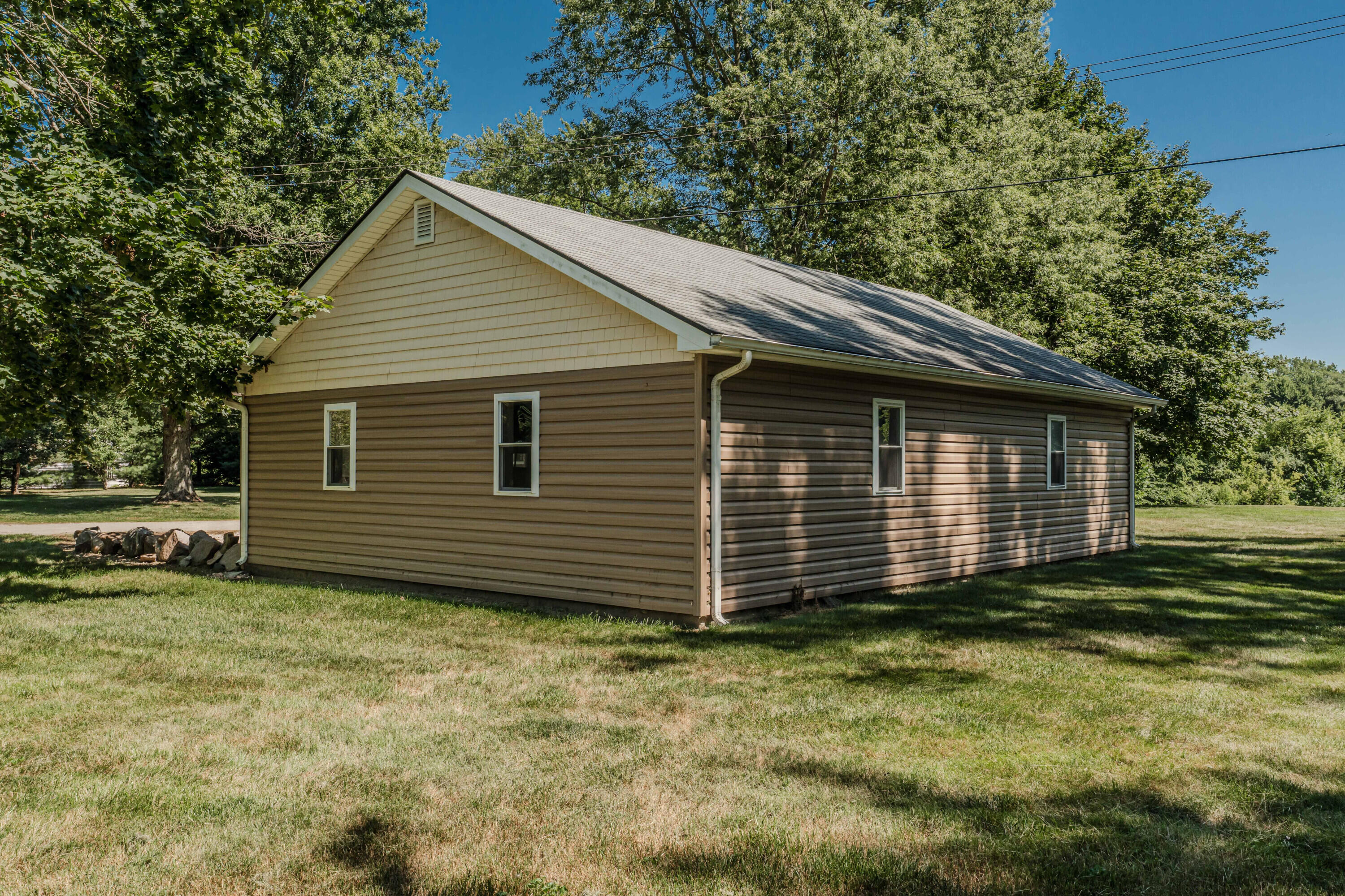 675 Mooreville Road Milan, MI 48160 - Photo 79 of 93 80 Garage 4